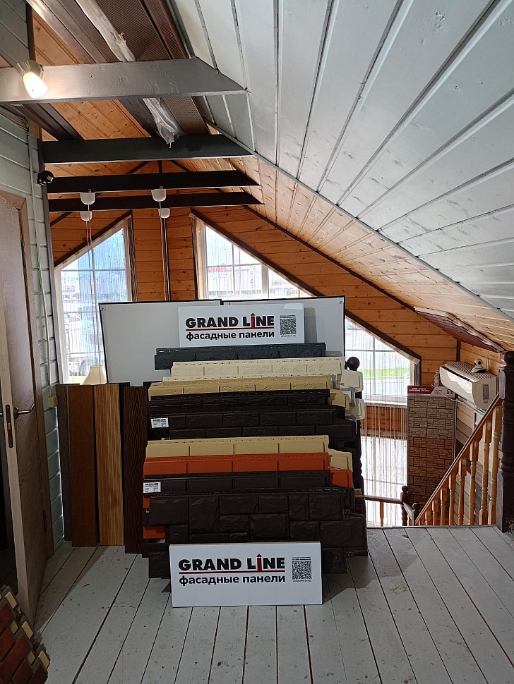 Санкт-Петербург, Кудрово, Мурманское шоссе, 12-й километр, дом 23. Выставка "Эксподом" на парковке Мега Дыбенко