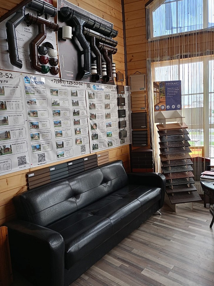 Санкт-Петербург, Кудрово, Мурманское шоссе, 12-й километр, дом 23. Выставка "Эксподом" на парковке Мега Дыбенко