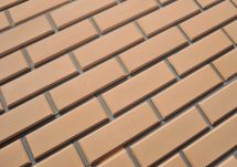 Фасадная плитка Кирисс Фасад, Гладкий кирпич с фаской и расшивкой шва.